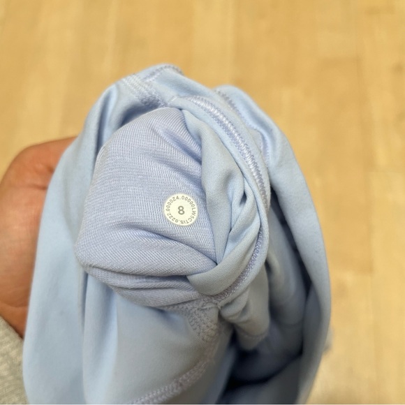 28” Align Pastel Blue Lululemon Leggings Size 8 - Picture 5 of 6